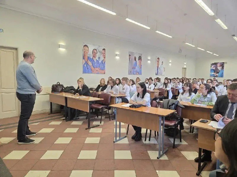 Определиться с будущей специализацией студентам-медикам помогли практикующие врачи