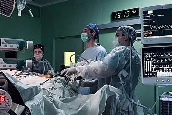 Врачи регионального онкоцентра провели мастер-класс для коллег по всей стране