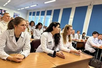 Глава регионального минздрава встретился с выпускниками Высшей школы медицины БФУ им. И. Канта Глава регионального минздрава встретился с выпускниками Высшей школы медицины БФУ им. И. Канта